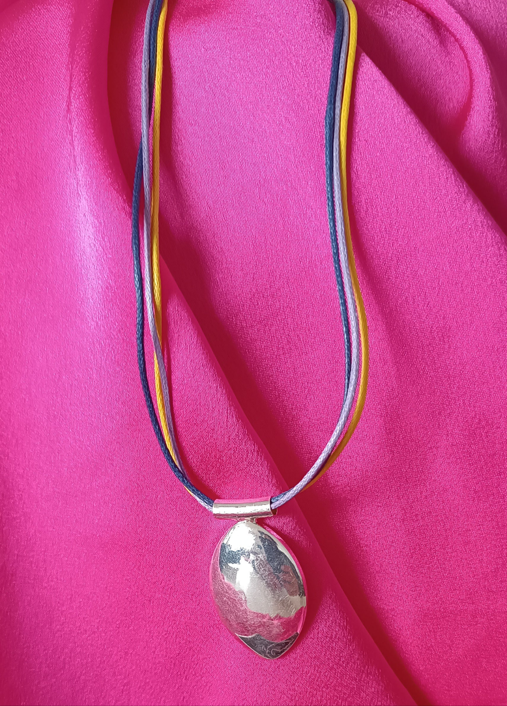 Collier et pendentif ovale acier