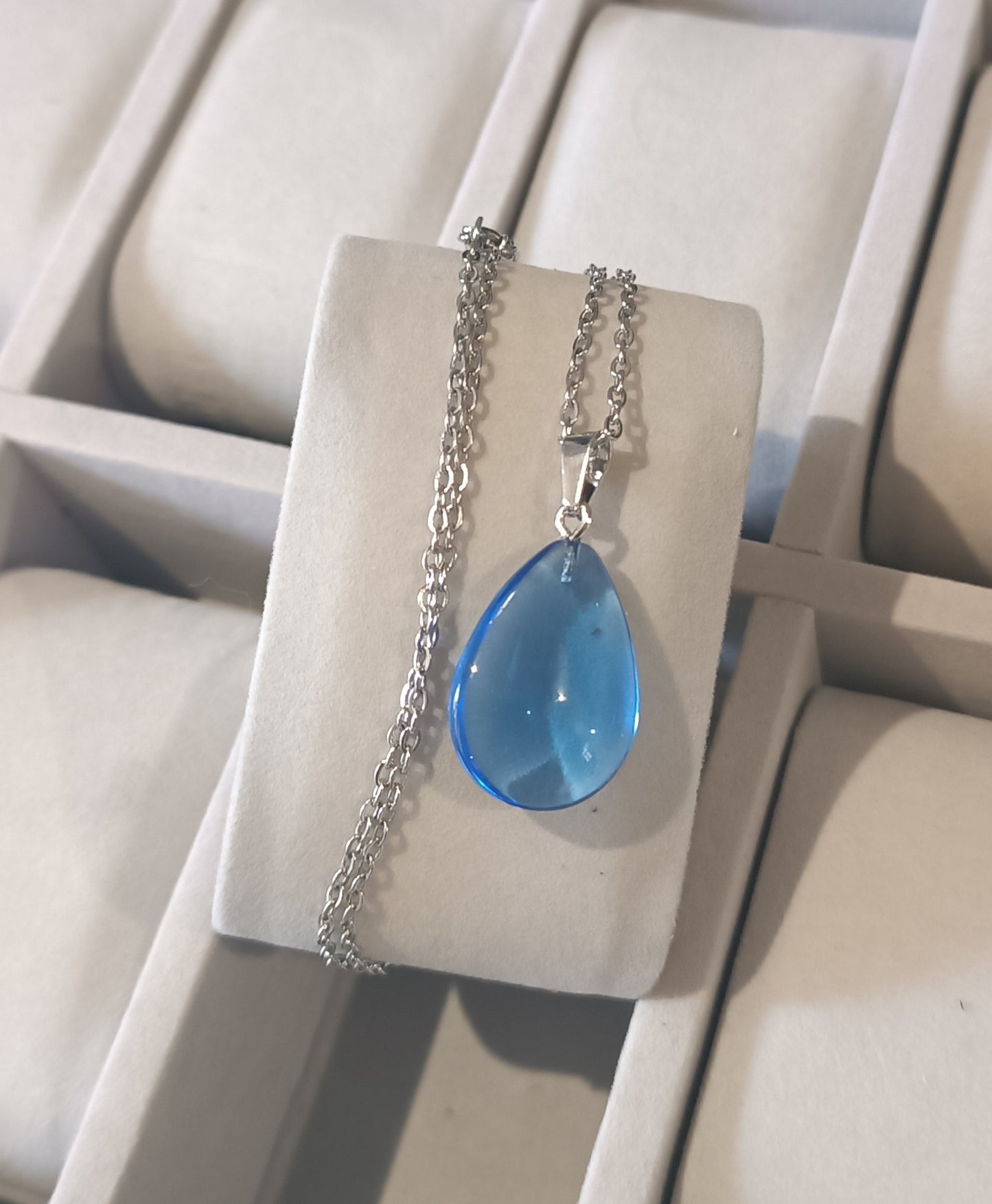Pendentif en verre Bleue - Forme de Goutte - chaîne en acier inoxydable ajustable