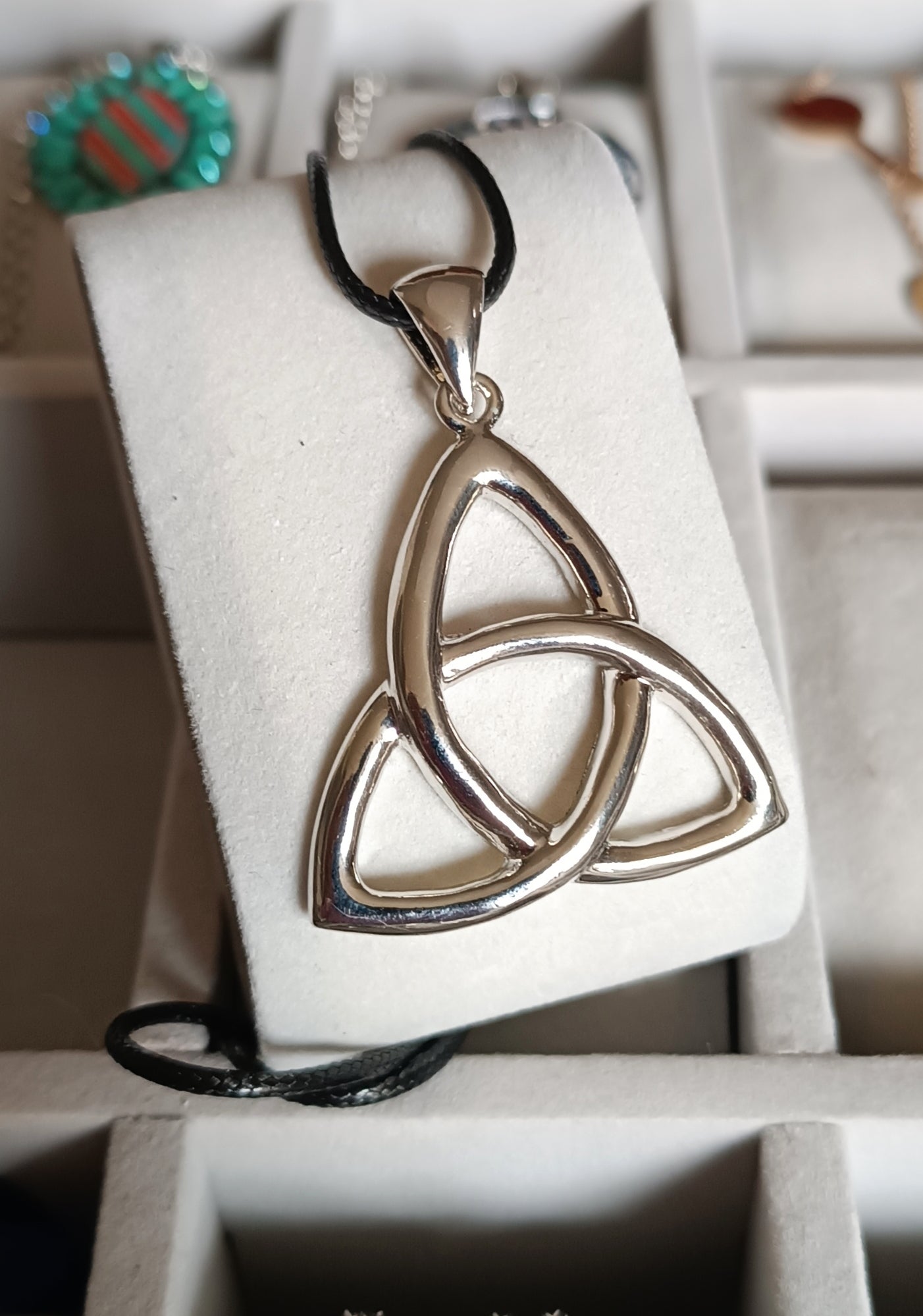 Collier Pendentif " Celtique " acier inoxydable