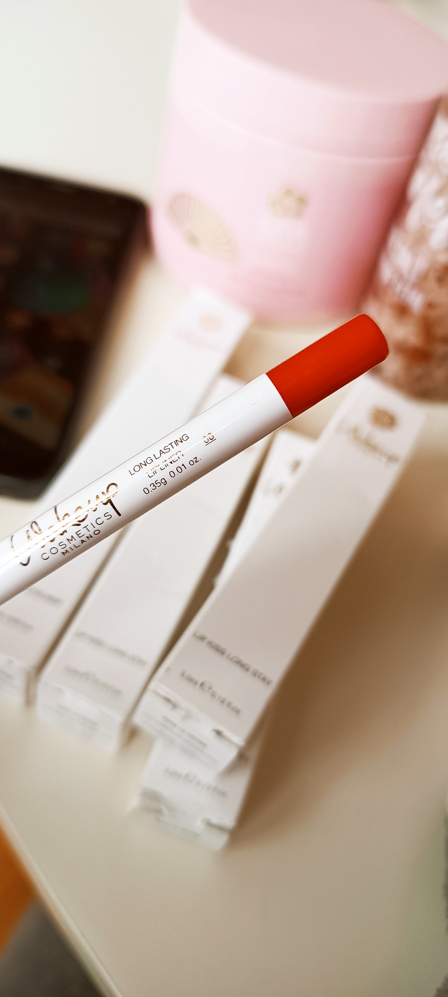 Crayon à lèvres Rouge vif Make-up cosmétiques Milano
