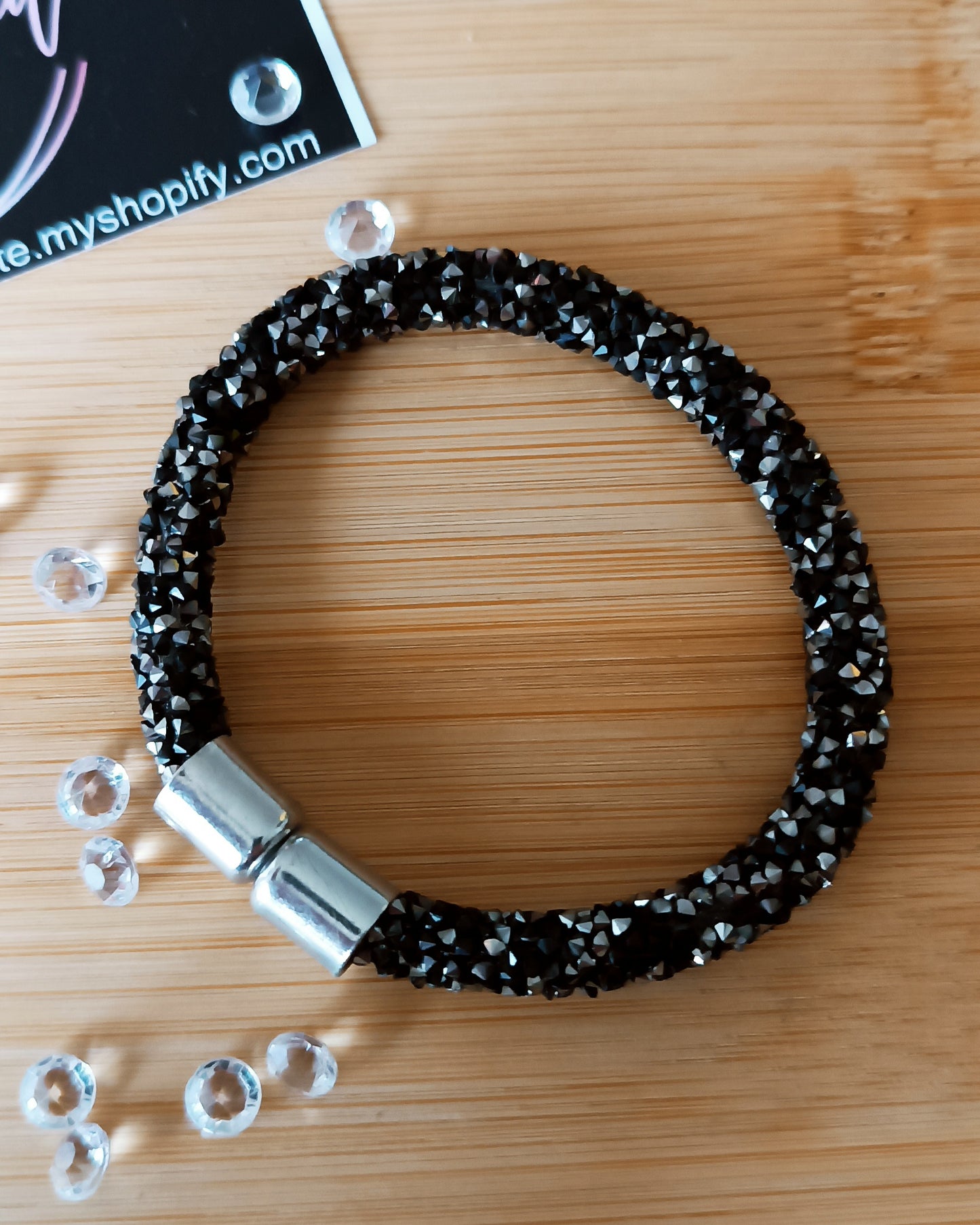 Bracelet style crystaldust