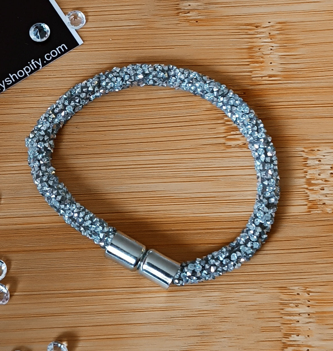 Bracelet style crystaldust
