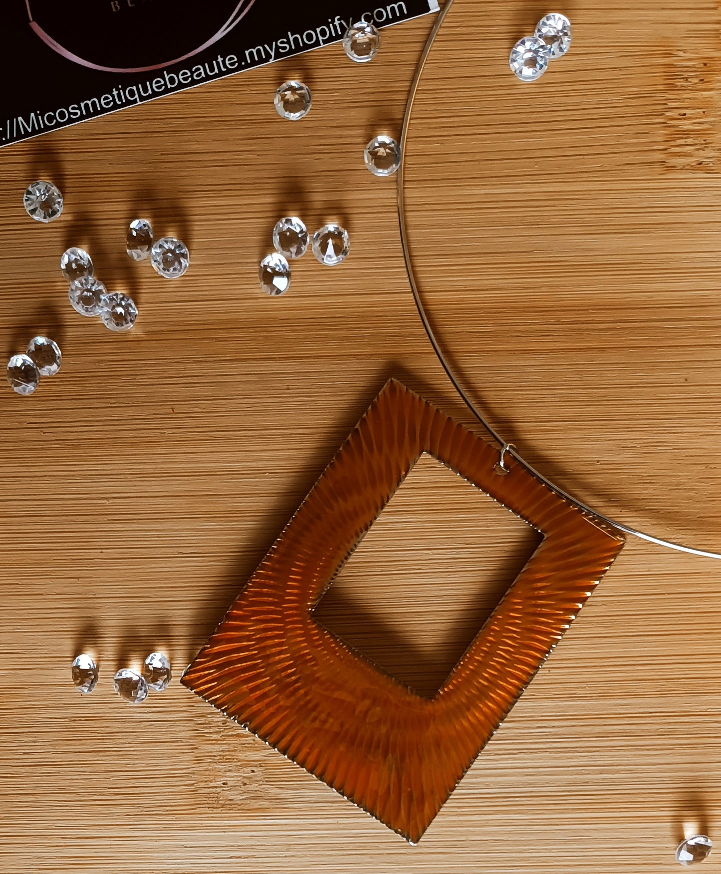 Collier ras de cou