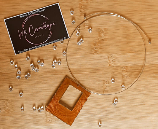 Collier ras de cou