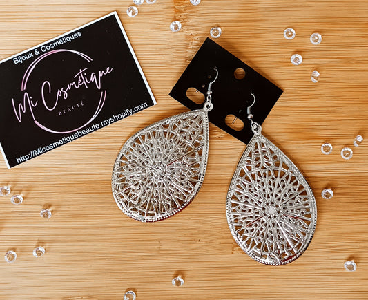 Longue boucles d'oreilles