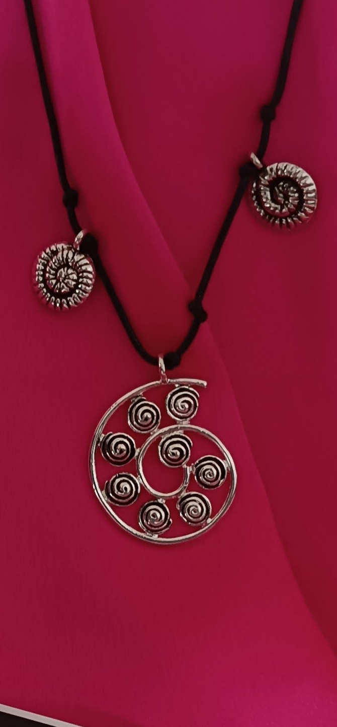 Chaîne et Pendentif spirale ajustable acier