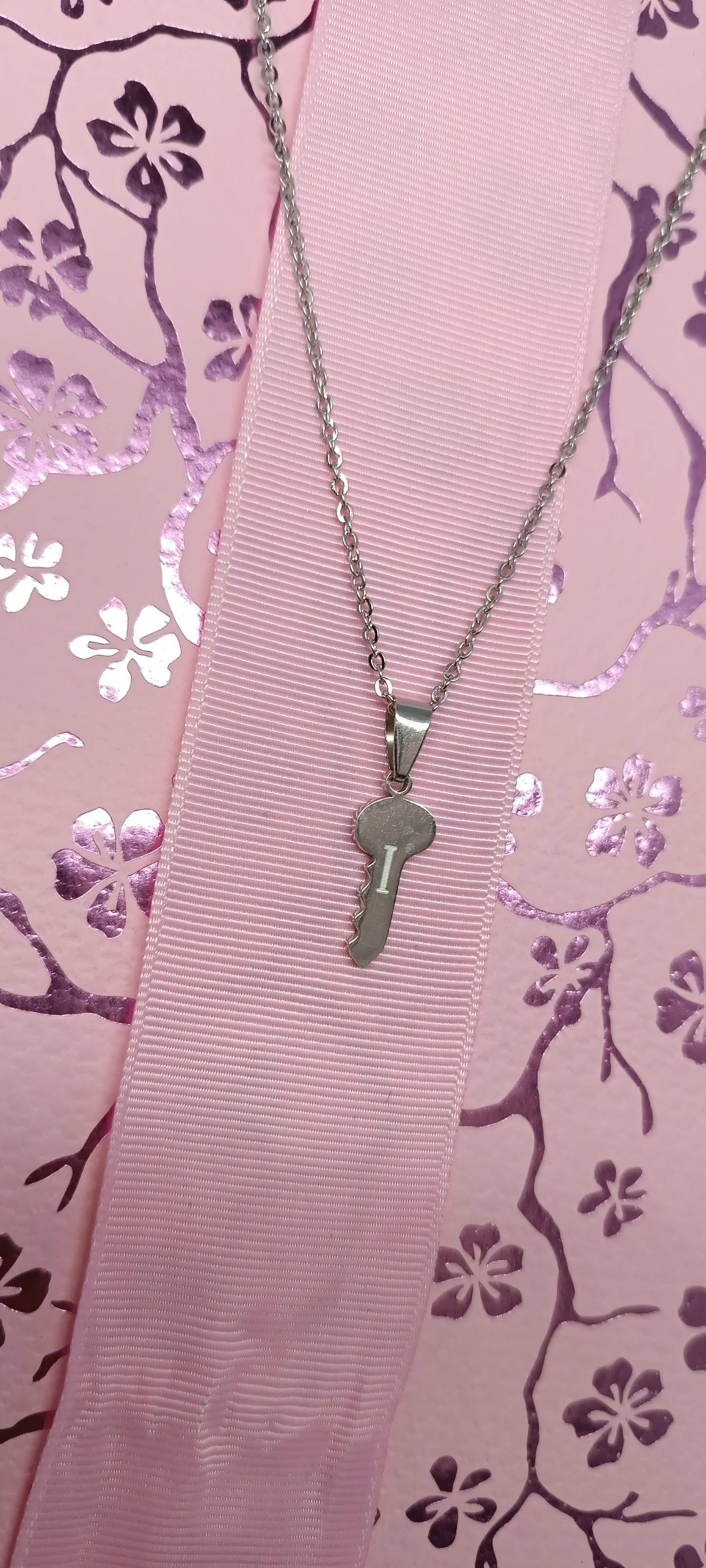 Collier pendentif clé graver je t'aime " I love you '' ou lettre '' I '' acier inoxydable