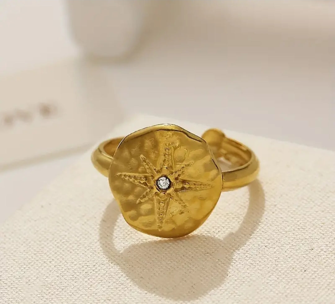 Bague Ajustable Réglable Acier inoxydable placage Or 14K et zircon cubique finition martelé Étoile