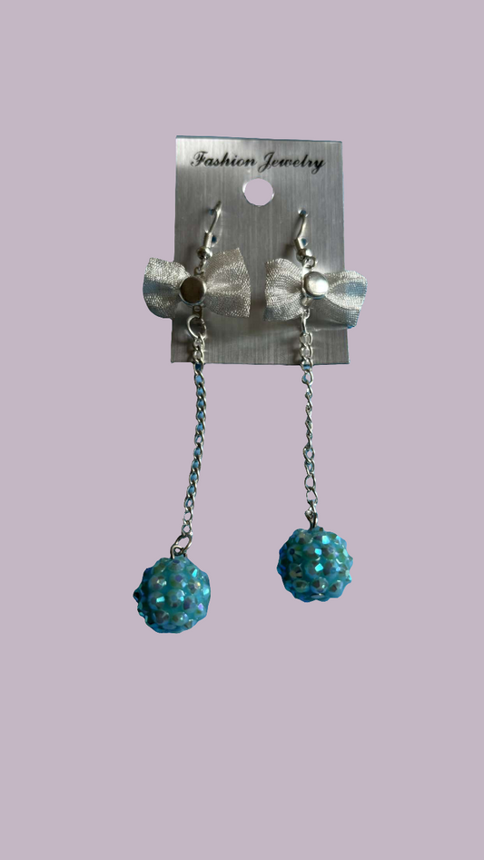 Boucles d'oreilles avec noeud et Boule différent modèle