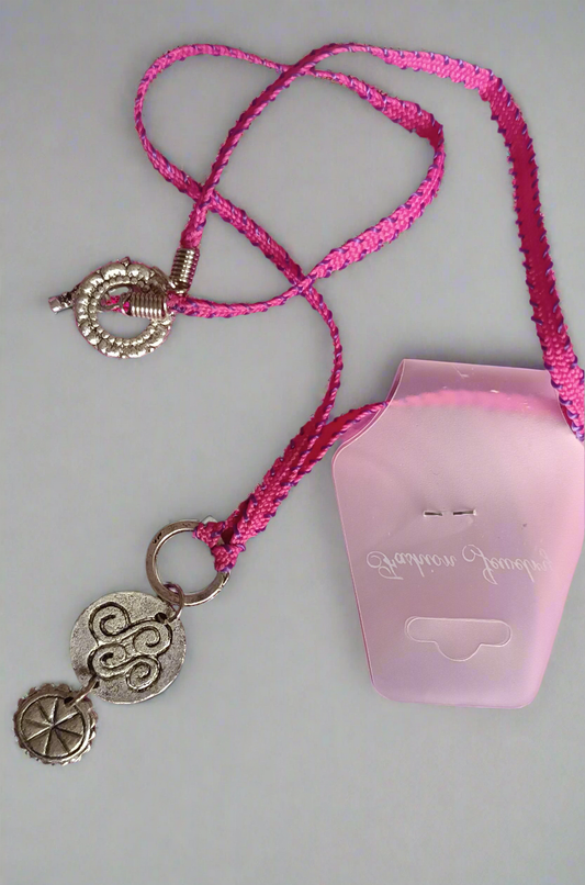 Collier et pendentif argenté rose fuchsia style celtique