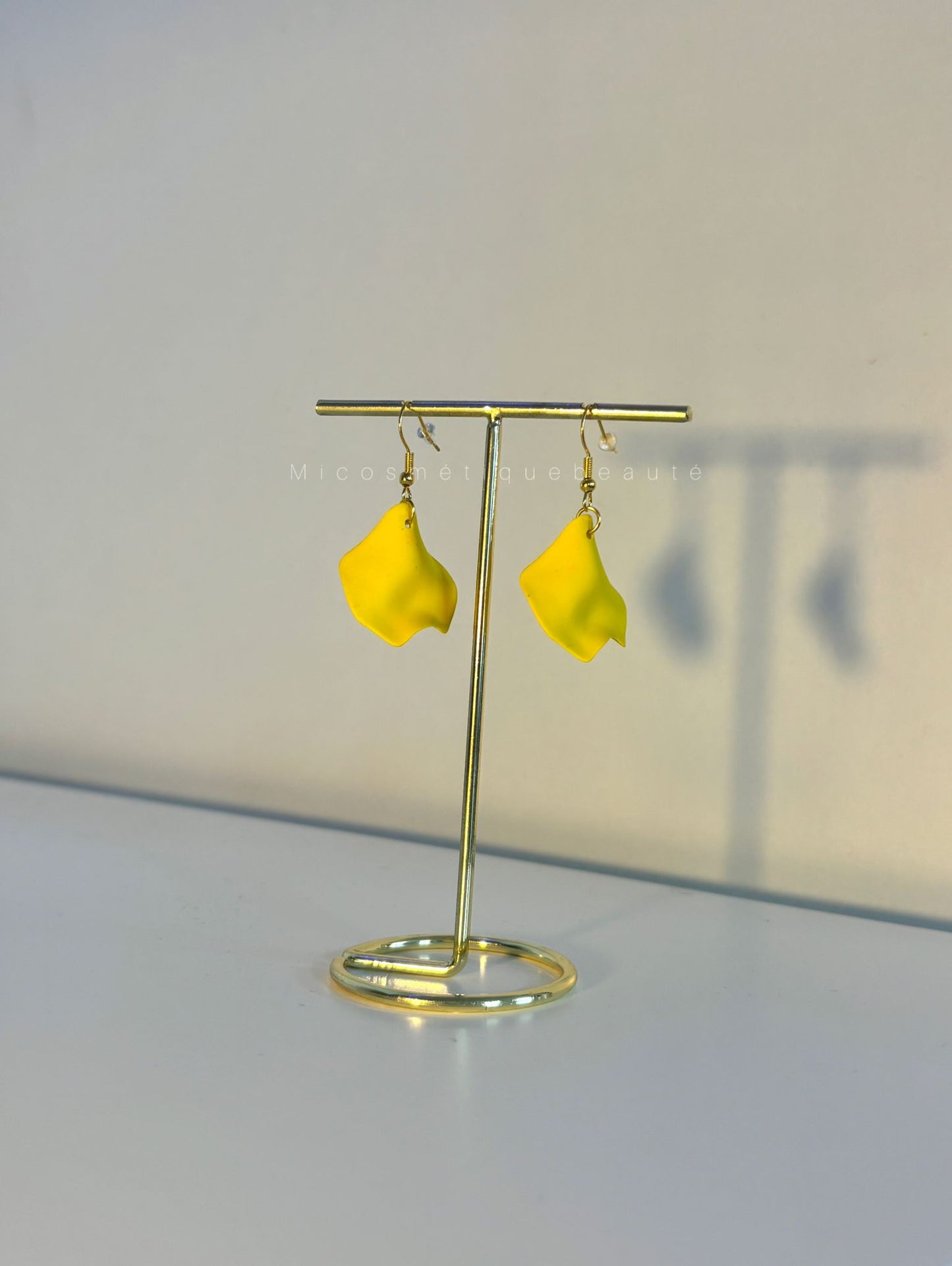 Boucles d'oreilles pendantes acier inoxydable Pampilles Pétale de Rose jaune