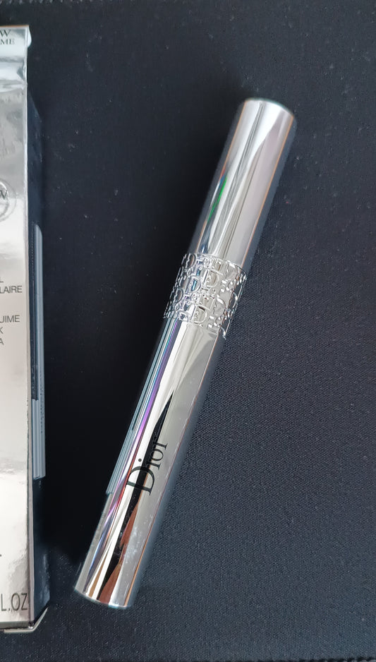 Mascara noir '' Dior '' volume spectaculaire