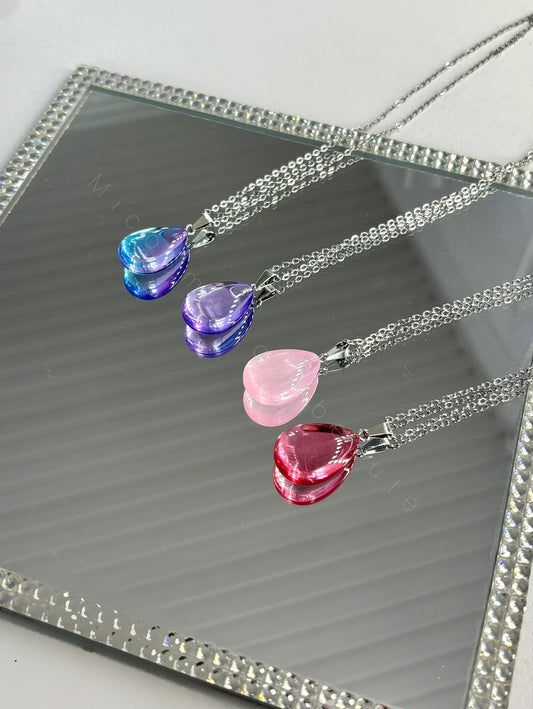 Pendentif en Verre en forme de goutte avec sa chaîne ajustable en acier inoxydable