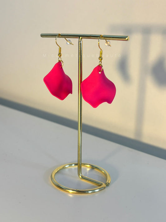 Boucles d'oreilles pendantes acier inoxydable avec pampilles pétales de rose Fushia