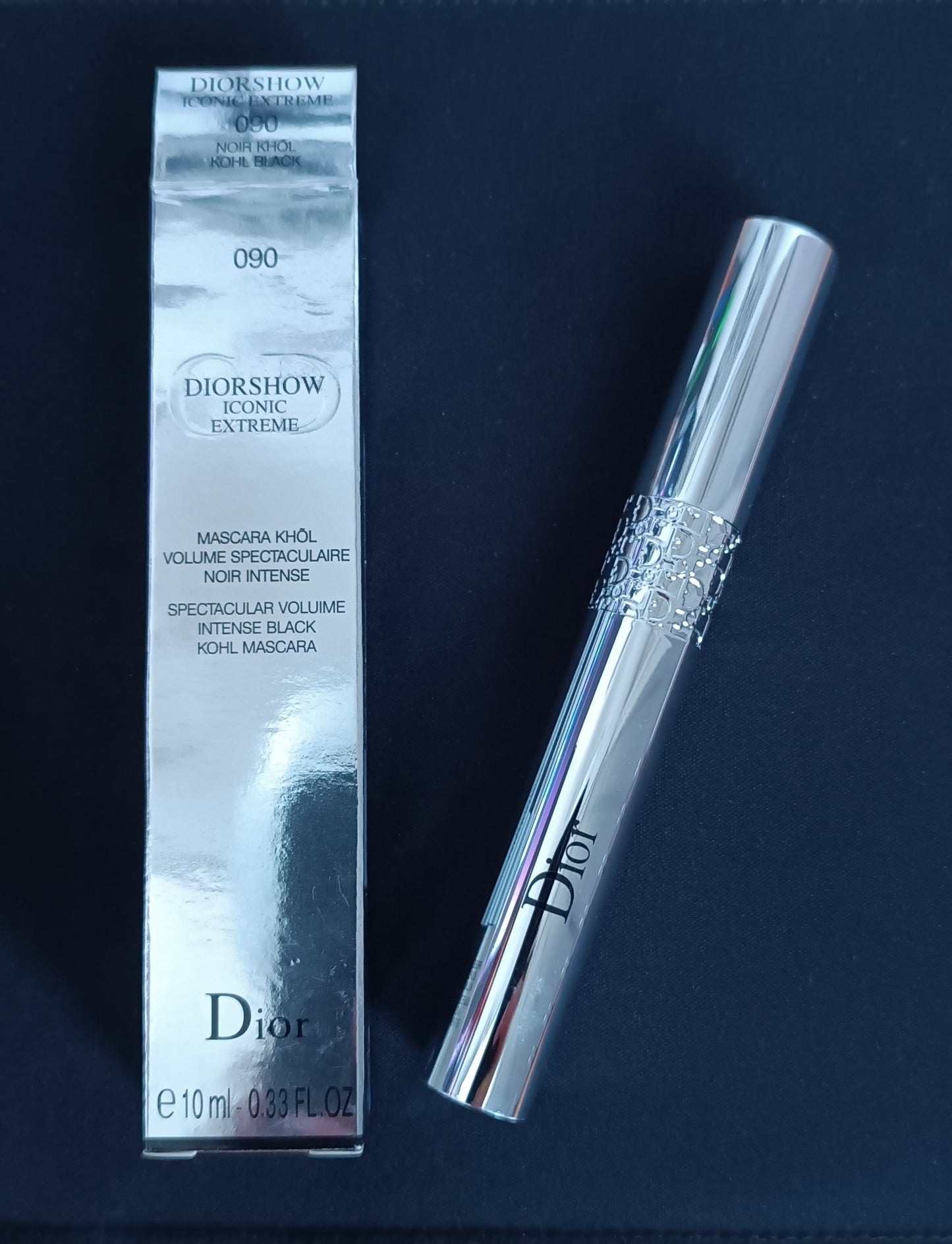 Mascara noir '' Dior '' volume spectaculaire