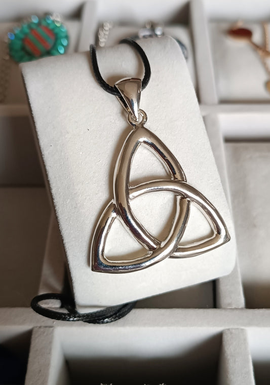 Collier Pendentif " Celtique " acier inoxydable