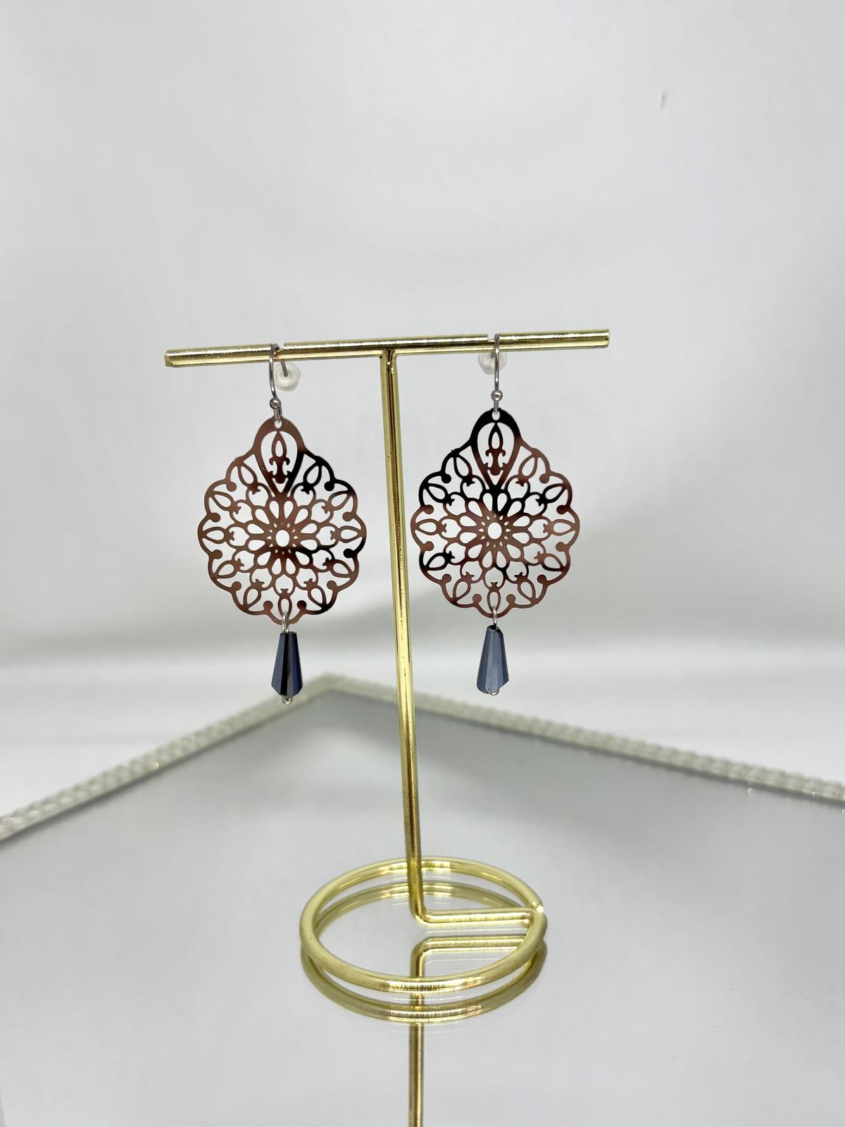 Boucles d'oreilles pendantes chic acier inoxydable forme Géométrique noir et argenté Reflet miroir