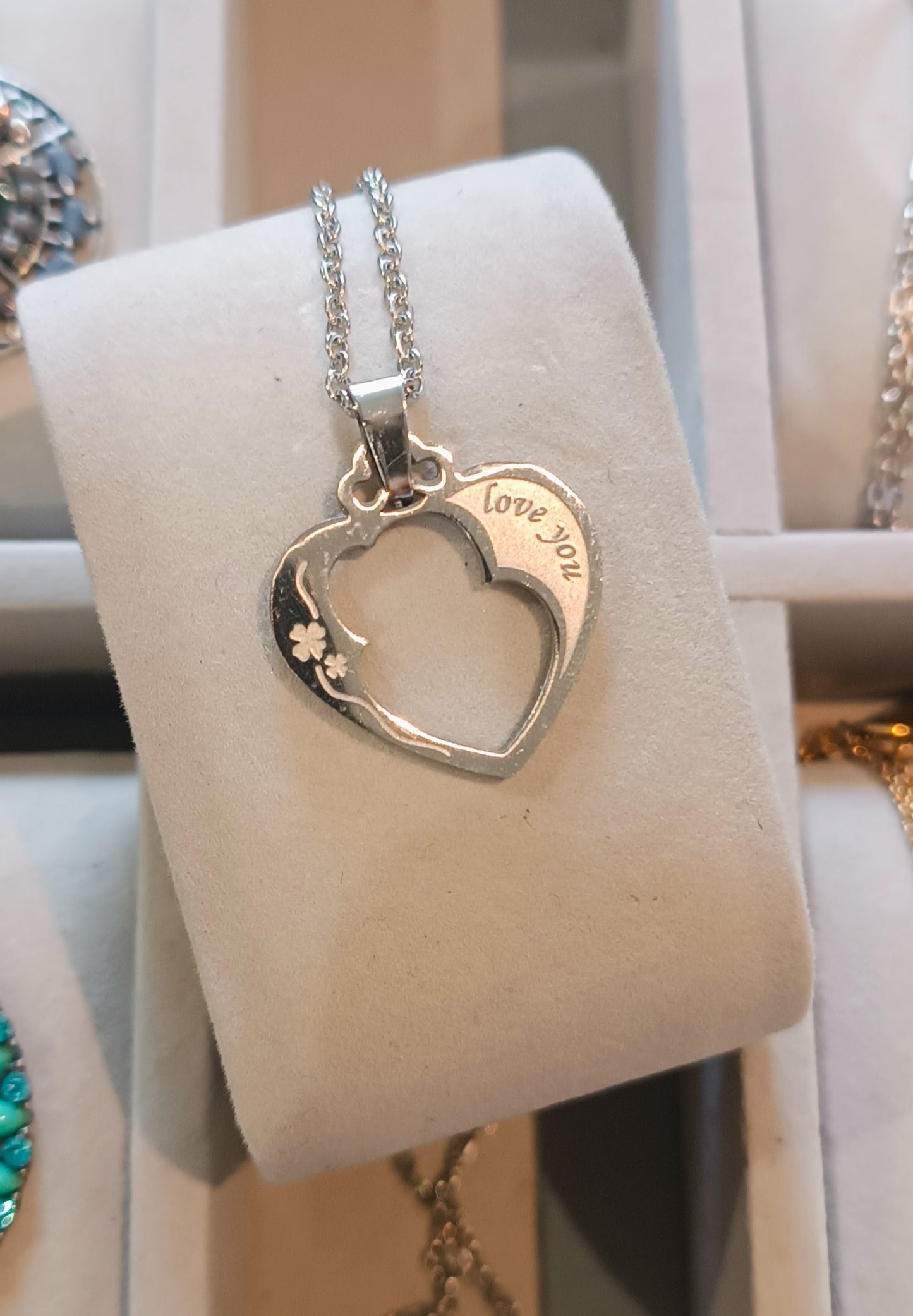Chaîne et pendentif coeur acier inoxydable " I love you "