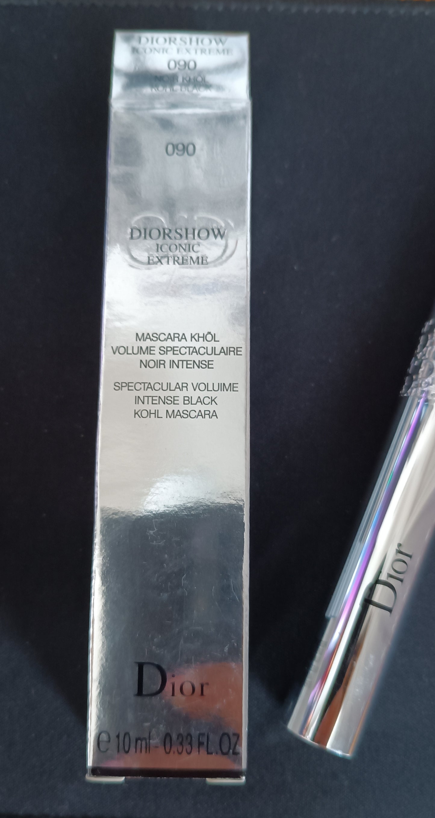 Mascara noir '' Dior '' volume spectaculaire